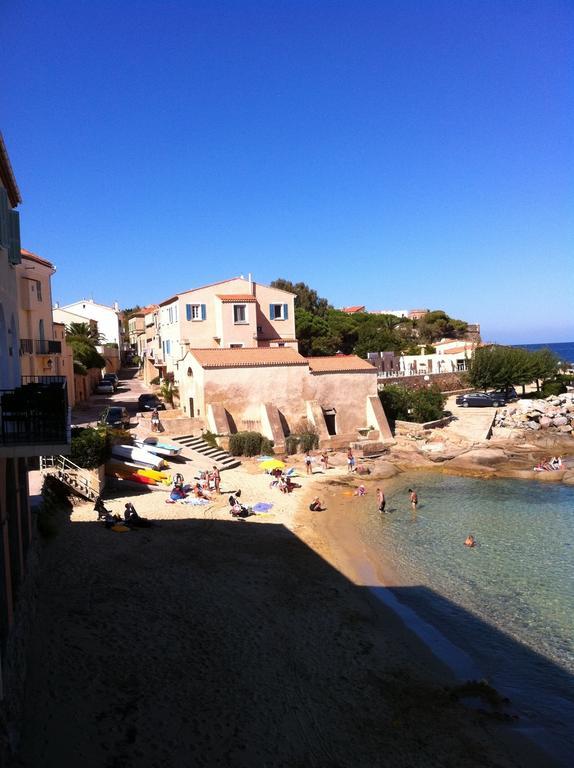 Hotel De La Plage Les Arcades Algajola  Kamer foto